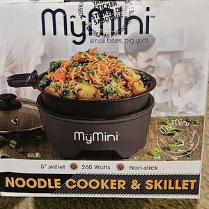 Nostalgia MyMini Black Noodle Cooker and Skillet